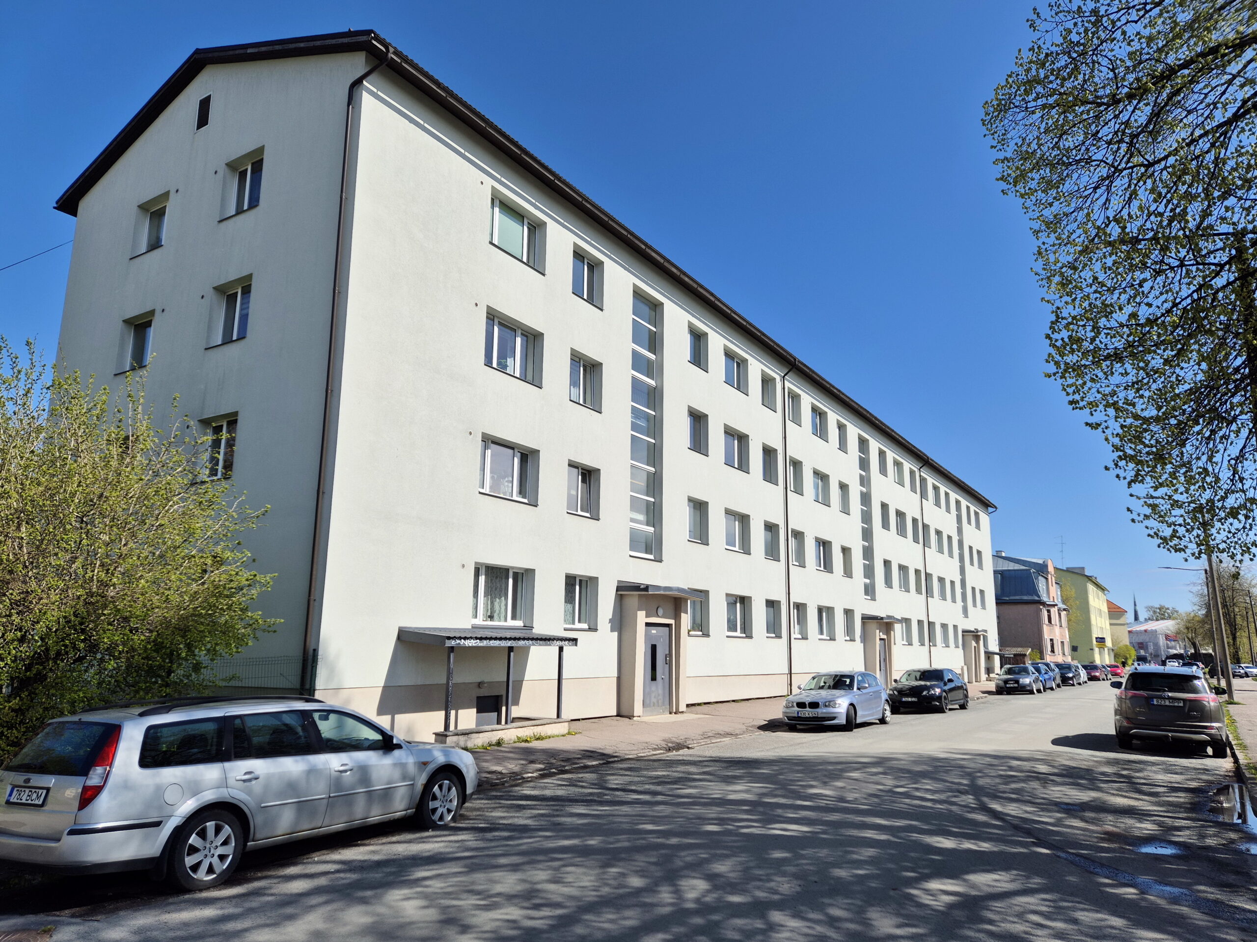 Päikesepoolne korter Mööblimaja kõrval, Mulla 8